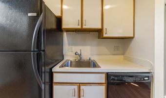72 Montoya Dr 72, Branford, CT 06405