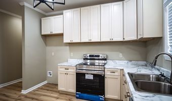 111 College St, Batesville, MS 38606