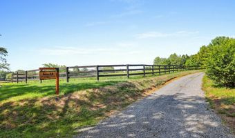 21663 OATLANDS Rd, Aldie, VA 20105