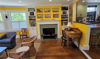 209 Coggeshall Ave, Newport, RI 02840