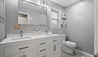 198 Arlington Ave, Aberdeen, NJ 07721