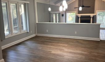 806 Woodridge Ct, Avon, IN 46123