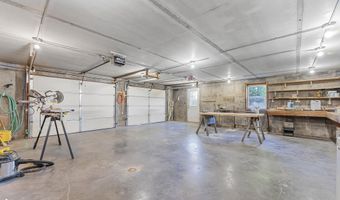 802 N Railroad St, Ainsworth, IA 52201
