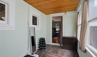 1115 7th St, Baldwin City, KS 66006