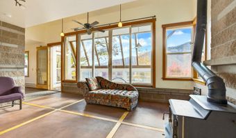 2026 Ashland Mine Rd, Ashland, OR 97520