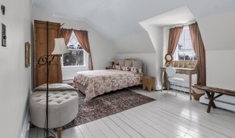 852 Hale St, Beverly, MA 01915