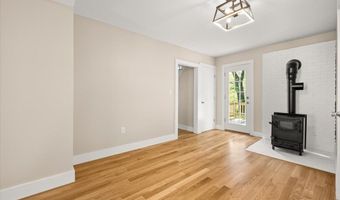 33 Brookline St, Abington, MA 02351