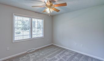 173 Pine Tag Ln, Appomattox, VA 24522