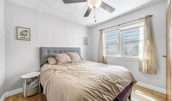12 PAVONIA Ct 1, Bayonne, NJ 07002