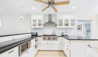 50 Intrepid Ln, Jamestown, RI 02835