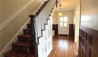 39 Walcott Ave, Jamestown, RI 02835
