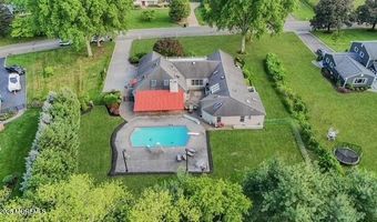 27 Southview Ter S, Middletown, NJ 07748