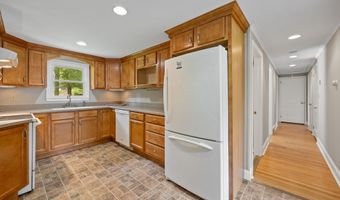 27 Lathrop Dr, Coventry, CT 06238