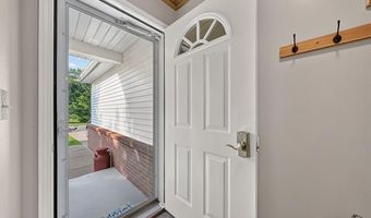 7774 E Ridge Dr, Almont, MI 48003
