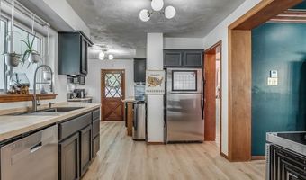 4004 N Thompkins Ave, Bethany, OK 73008