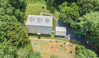 1930 Hamburg Rd, Bakersville, NC 28705