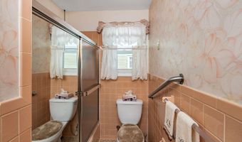 65 Rose Ct, Albany, NY 12209