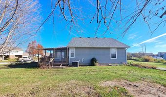 122 Maple Dr, Albia, IA 52531