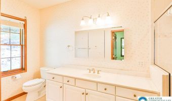 1859 Sherwood Cir, Allentown, PA 18103