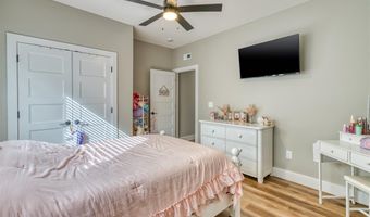 132 McCutchen Ct, Auburn, KY 42206