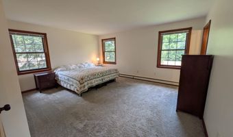 99 Yankee Ave, Bangor, ME 04401