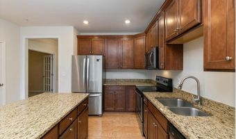 1 Francis Dr 211, Andover, MA 01810