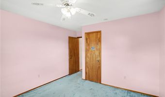 2107 Lynwood Dr, Aliquippa, PA 15001