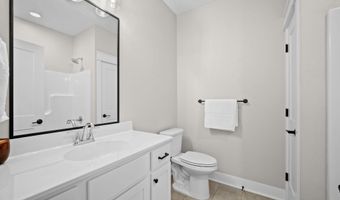 2220 Suncrest Dr, Ames, IA 50014