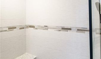 821 Post Rd, Warwick, RI 02888