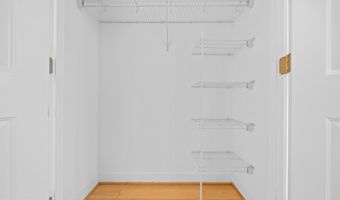 820 N POLLARD St 307, Arlington, VA 22203