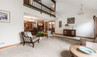 1205 N Scarlet Dr, Addison, IL 60101
