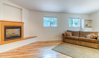 3271 NW Melville Dr, Bend, OR 97703