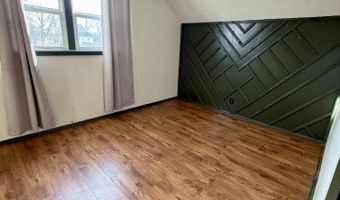 325 HUDSON St, Antigo, WI 54409