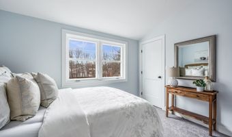 451 Essex St 5, Beverly, MA 01915