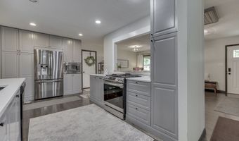 110 N Tresslar Ave, Bargersville, IN 46106