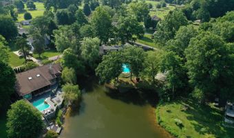 1 Crosstie Ln, Batesville, IN 47006