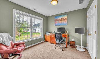 45 Pocono Ln 10, Danbury, CT 06810