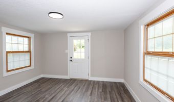 957 W Hunt Rd, Alcoa, TN 37701