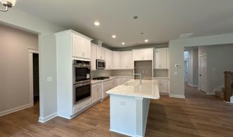 292 Rough Ridge Trl 30, Aberdeen, NC 28315