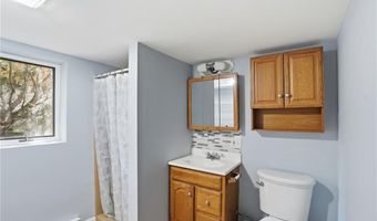 29 E Shore Dr, Coventry, RI 02816