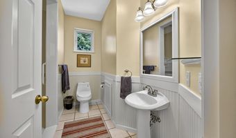 1011 Canyon Park Dr, Ashland, OR 97520