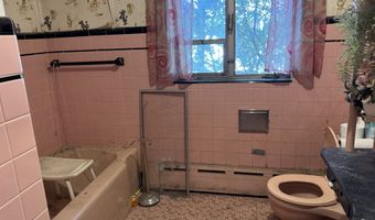 72 Grenelle St, Bridgeport, CT 06606