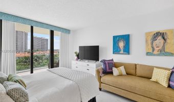 2800 ISLAND BL 904, Aventura, FL 33160
