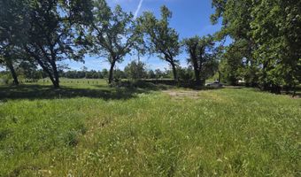 5419 Shady Ln, Anderson, CA 96007