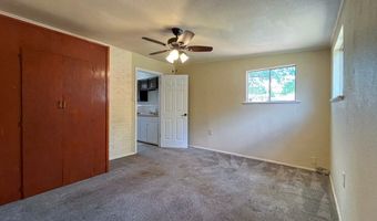 201 E Marfa Ave, Alpine, TX 79830