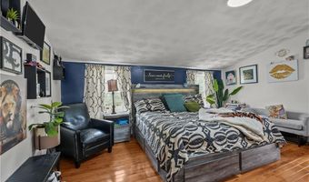 54 Delway Rd, East Providence, RI 02914