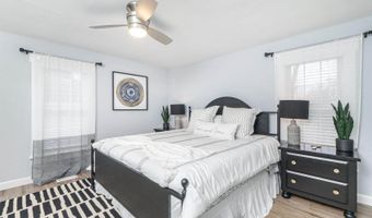 412 1st St, Apex, NC 27502