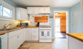 221 Bridge Rd, Allegan, MI 49010