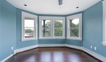 27 May St, Blackstone, MA 01504