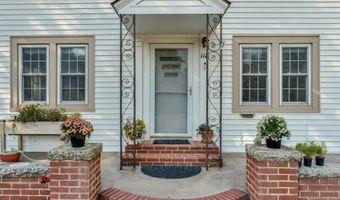 118 E Broadway Ave, Augusta, KS 67010